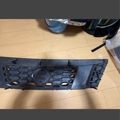 日産キャラバン nv350シルバーグリルの画像