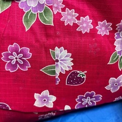 キッズ　いちご、花柄、浴衣　新品　110センチの画像