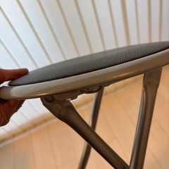 スツール　折りたたみ可　ストッパー付き　の画像