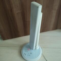 電気デスクスタンド　調光調色可能の画像