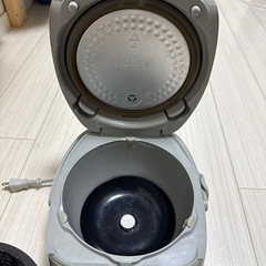 Toshiba 炊飯器　3.5合だきの画像