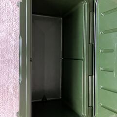 【中古品】タフクーラーボックス　70.9l　アウトドアの画像