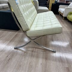 ジモティー割引🏷️【ジャングルジャングル 岸和田和泉インター店】二人掛けソファ ホワイト 和泉市 堺市 岸和田市 泉大津市 高石市 泉北郡熊取町の画像