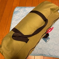 タープにもなるテントの画像