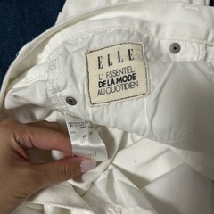 ELLE 白　ダメージデニム　レディースパンツ　の画像