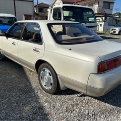 希少車日産ローレル　H5年車の画像