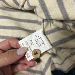 木のボタン　ボーダーカーディガンの画像