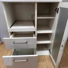 ニトリ　カップボード　食器棚の画像