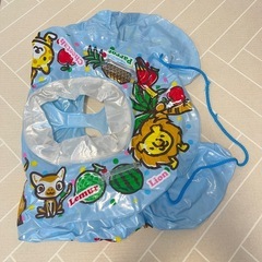 浮き輪　115㎝×76㎝の画像