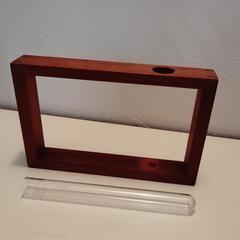 ガラス試験管の一輪挿しの画像