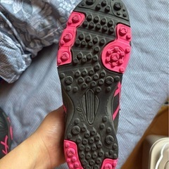 サッカートレーニングシューズ、スパイク　22.5cmの画像
