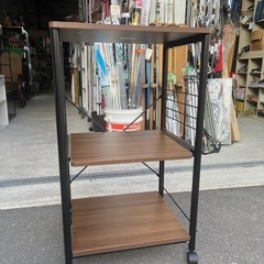 ニトリ レンジ台 KC001 DBR 3段 レンジボード キッチン収納 便利 棚 キャスター付き ダークブラウンW490 D400 H850 中古品 ③の画像