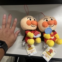 アンパンマンのぬいぐるみ2体の画像