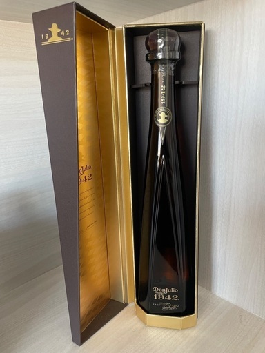 【未開封】ドン・フリオ 1942 750ml 箱入り
