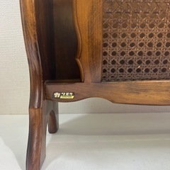 カリモク 木製マガジンラック  籐編みデザインの画像