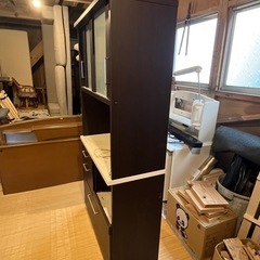 食器棚　ブラウンの画像