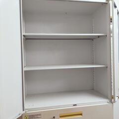 書庫　鍵2個有　上下分けて運搬可の画像