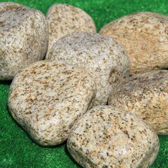 正宇トレードLLC 　特選　天然錆色伊勢砂利ゴロタ石　3寸(60～110ｍｍ)　20kgの画像