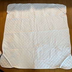 ベビー用品　寝返りマットレス　布団　120×120 防水キルトパッド２枚付きの画像