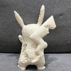 Daniel Arsham × Pokémonダニエルアーシャム ピカチュー　の画像