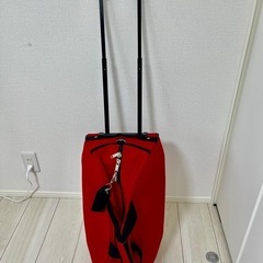 キャスター付き　ボストンバッグ　赤の画像