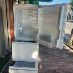 3ドア冷蔵庫　保証付きの画像