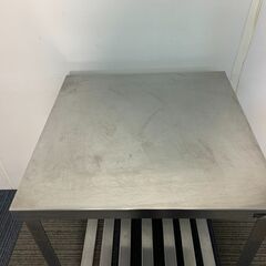 (250729)　業務用作業台　厨房用品　W600×D600×H800　⑧の画像