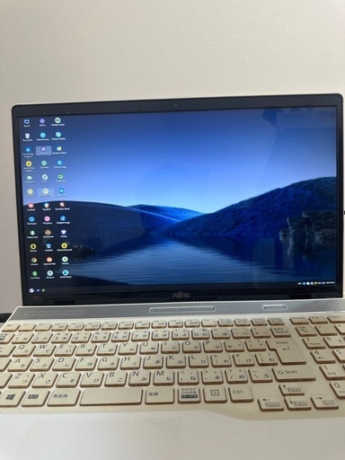 富士通/ 第8世代 i7 AH53/C2 8GB/SSD1TB/office