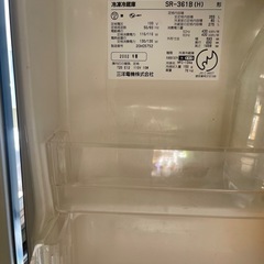 2002年製 三洋 冷蔵庫SR-361B(H)中古(ジャンク)の画像