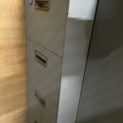スチール収納ひきだし・棚の画像