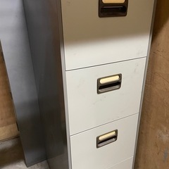 スチール収納ひきだし・棚の画像