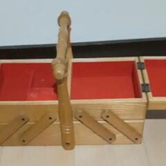 昔ながらの裁縫箱　中古品の画像