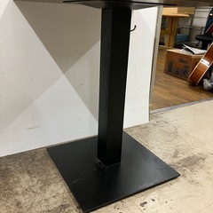 A2507-760 株式会社安吉 業務用レストラン・カフェテーブル RTA-6060 ブラウン 荷物フック付き 中古の画像