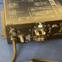 日本製ディープサイクルバッテリー充電器の画像