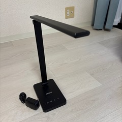 デスクライトの画像