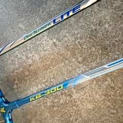 ★フロンティアグループいわき店★お手頃価格！バトミントン 2個セット シャトル付き！YONEX カワサキ KB300 の画像
