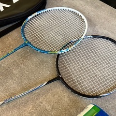 ★フロンティアグループいわき店★お手頃価格！バトミントン 2個セット シャトル付き！YONEX カワサキ KB300 の画像