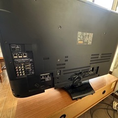 短期間　テレビ　42インチ　TOSHIBA 2009年製　テレビ台セットの画像