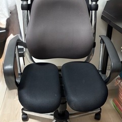 オフィスチェアの画像