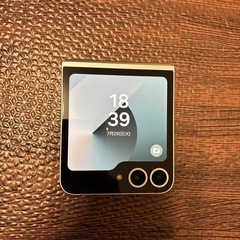 Galaxy Zflip6 256GB ホワイト本体の画像