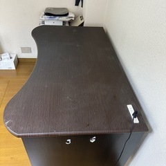 パソコンデスクの画像