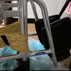 応募者多数の為再投稿簡易車椅子の画像