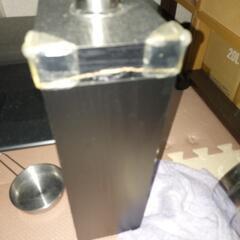 ガラステーブルの画像