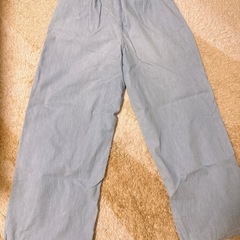 GU パンツ　の画像