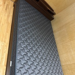 ダブルベッドの画像