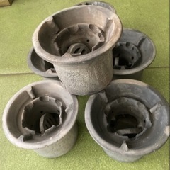 古い七輪　ひとつ500円　5つでも500円　昭和初期中期　の画像