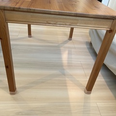 IKEA(イケア)　ダイニングテーブルの画像