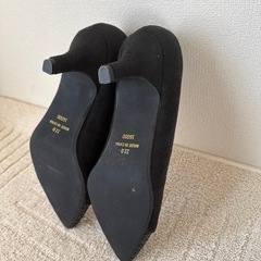 グリッター黒 スエード ポインテッドトゥヒールの画像