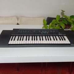 YAMAHA  PSR‐100  電子キーボードの画像