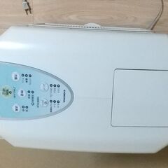2011年製　コロナ除湿器　CDM-1011の画像